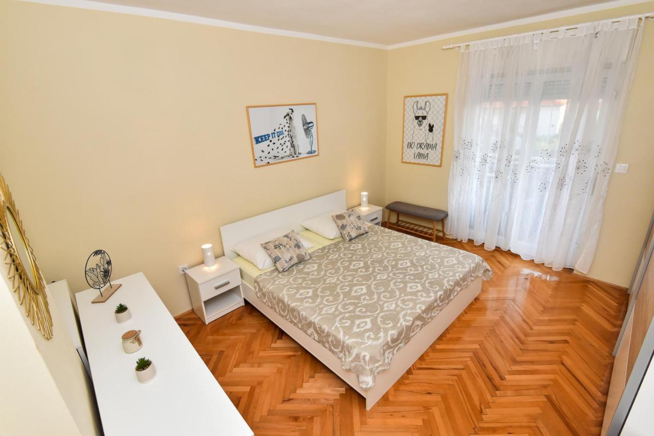 Apartment Sunny Side 扎达尔 外观 照片